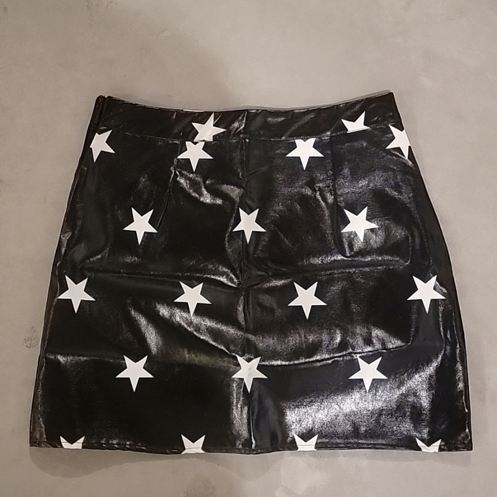 Black leather star skirt size large